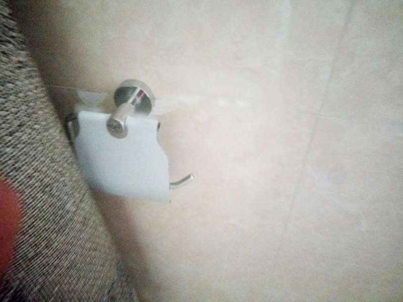 如何使用鉆孔機在墻面和瓷磚上打孔？手把手教你